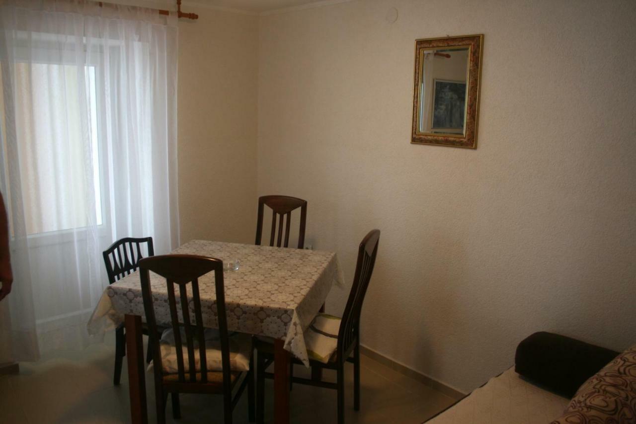 Apartman Elena Sveti Juraj Exteriör bild