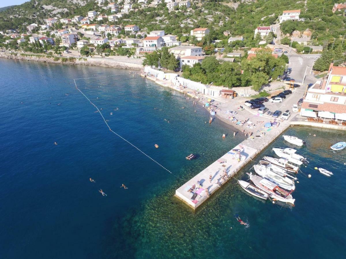 Apartman Elena Sveti Juraj Exteriör bild
