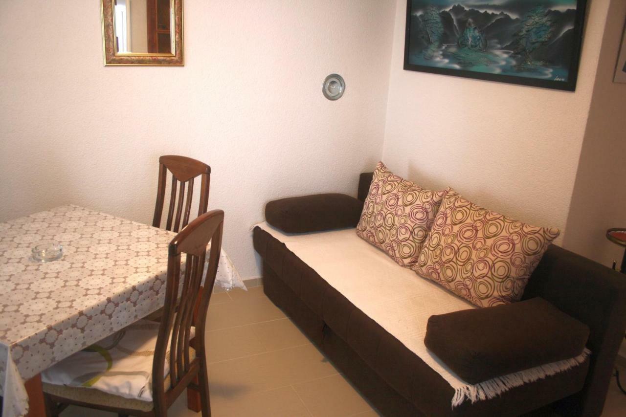 Apartman Elena Sveti Juraj Exteriör bild